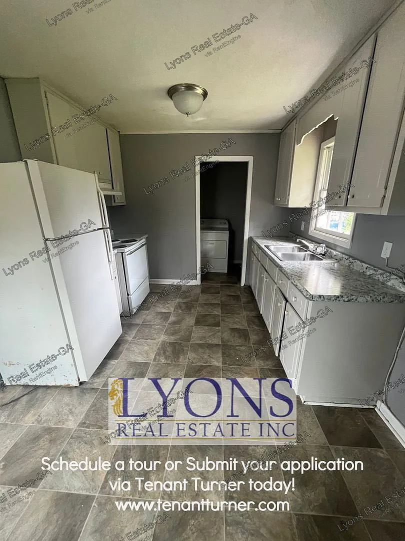 3 bed, 1.0 bath, 1066 sqft, $850 — Photo 4