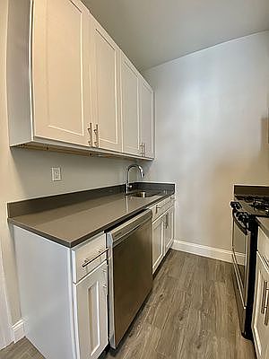 4th image of 95 Eastern Pkwy APT 2G