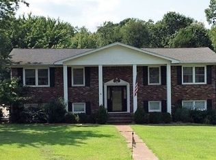 409 Oakcrest Dr, Paducah, KY 42001