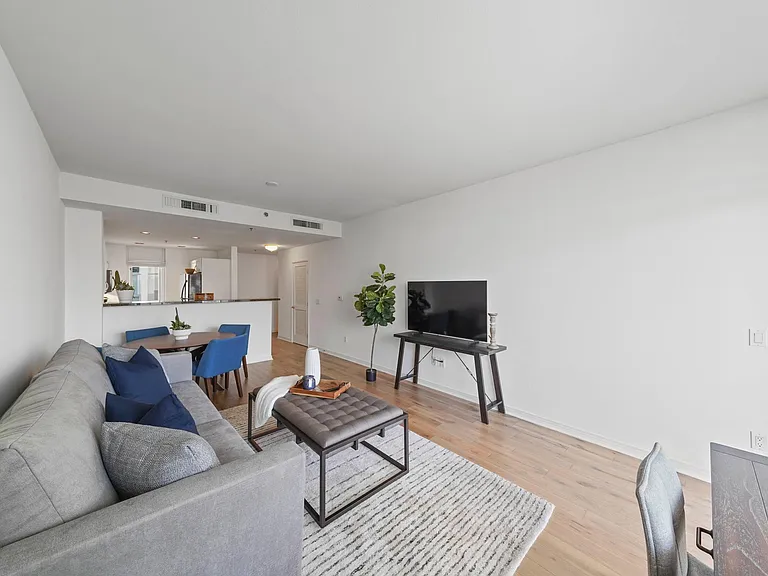 427 9th Ave #1209 — Photo 4
