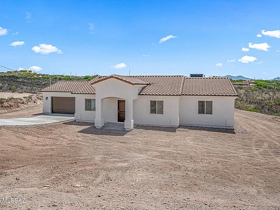 2nd image of 225 Calle Ranuculo