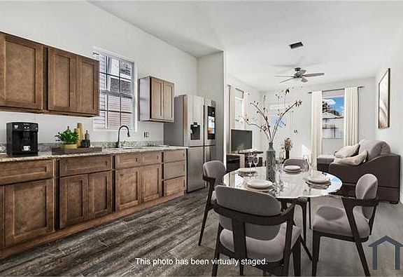 3rd image of 1621 Mandeville St #21