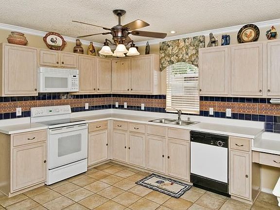 4th image of 4505 Courtside Dr