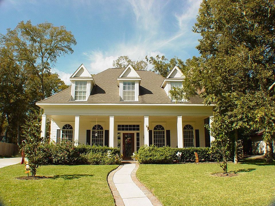 This beautiful home was a custom home builders own custom home