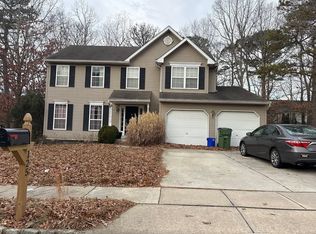 125 Woodberry Dr, Egg Harbor Township, NJ 08234