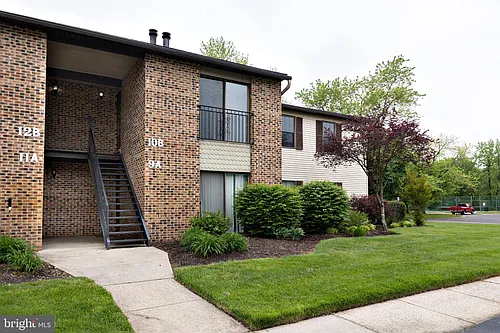 10 Sumac Ct #B Photo 1 10 Sumac Ct #B Photo 1