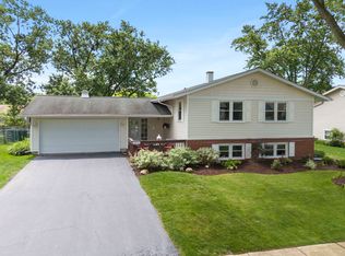 2501 59th St, Woodridge, IL 60517