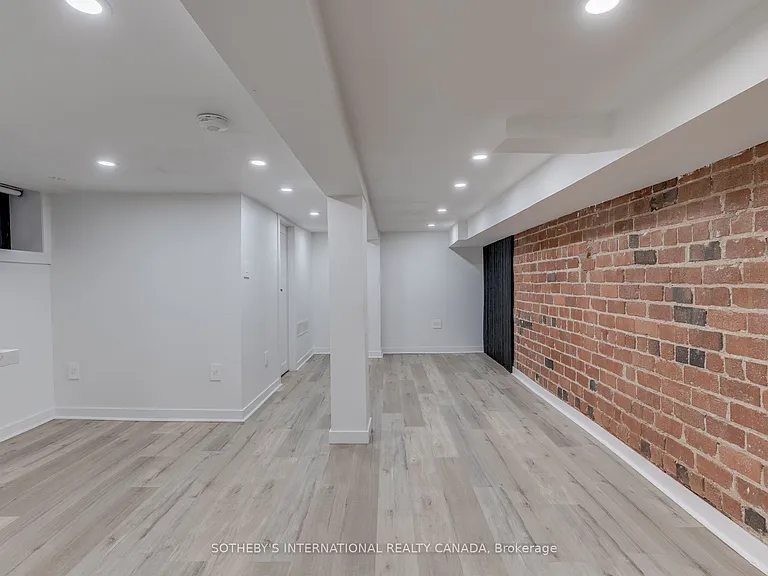 120 Glenlake Ave #BASEMENT — Photo 6