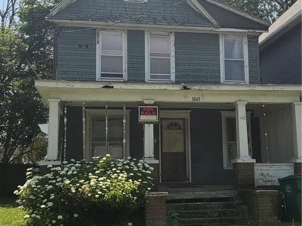 1845 Pierce Ave, Niagara Falls, NY 14301