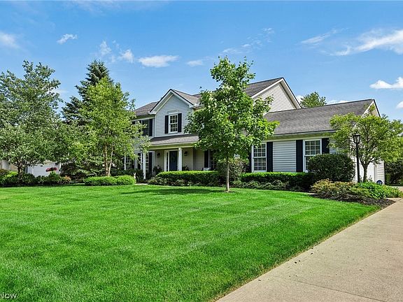 2nd image of 33709 N Fall Lake Dr