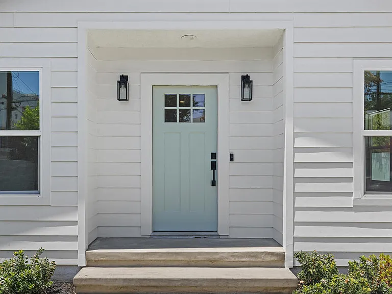 723 Chestnut Ave — Photo 3