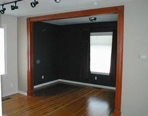 3324 SE 13th Avenue ~ Vintage Home in Brooklyn Neighborhood — Photo 2