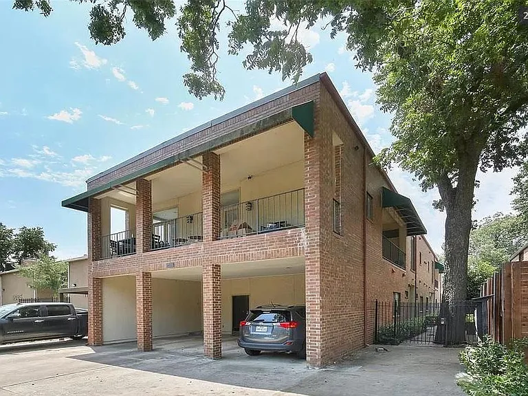 4031 Holland Ave #A — Photo 2