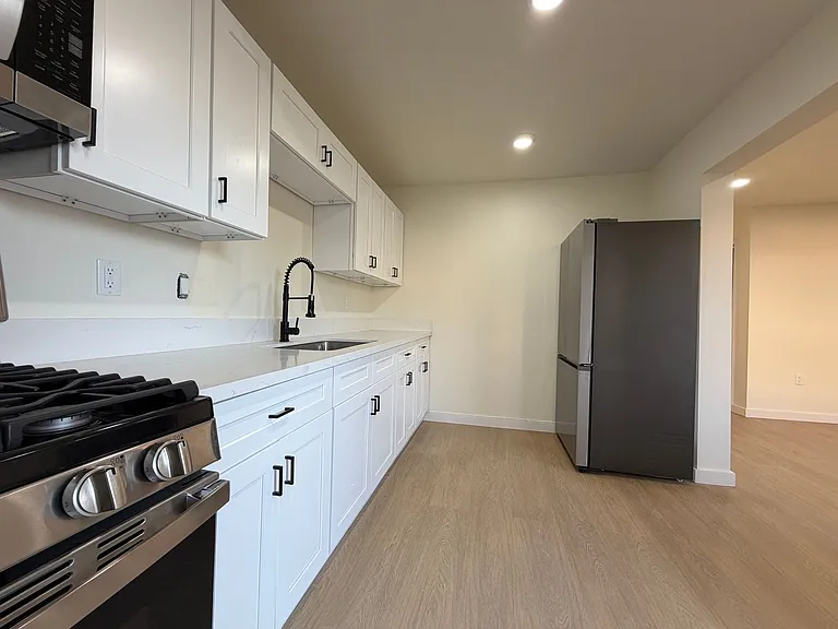 6079 La Prada St #103 — Photo 2
