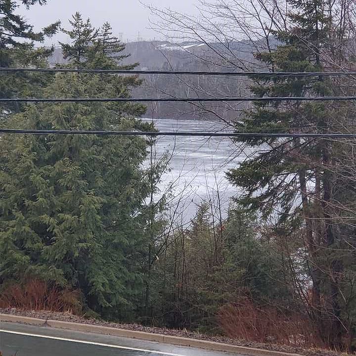 2nd image of 416 Waverley Rd