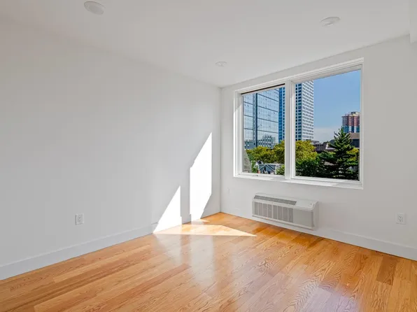 56 Cottage Street image 7 of 11