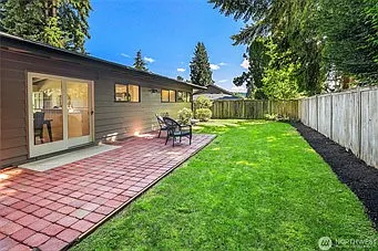 10047 NE 31st Pl — Photo 17