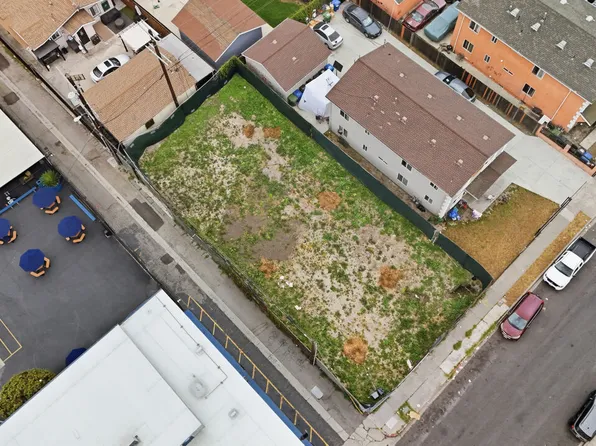 118 W 87th Pl, Los Angeles, CA 90003