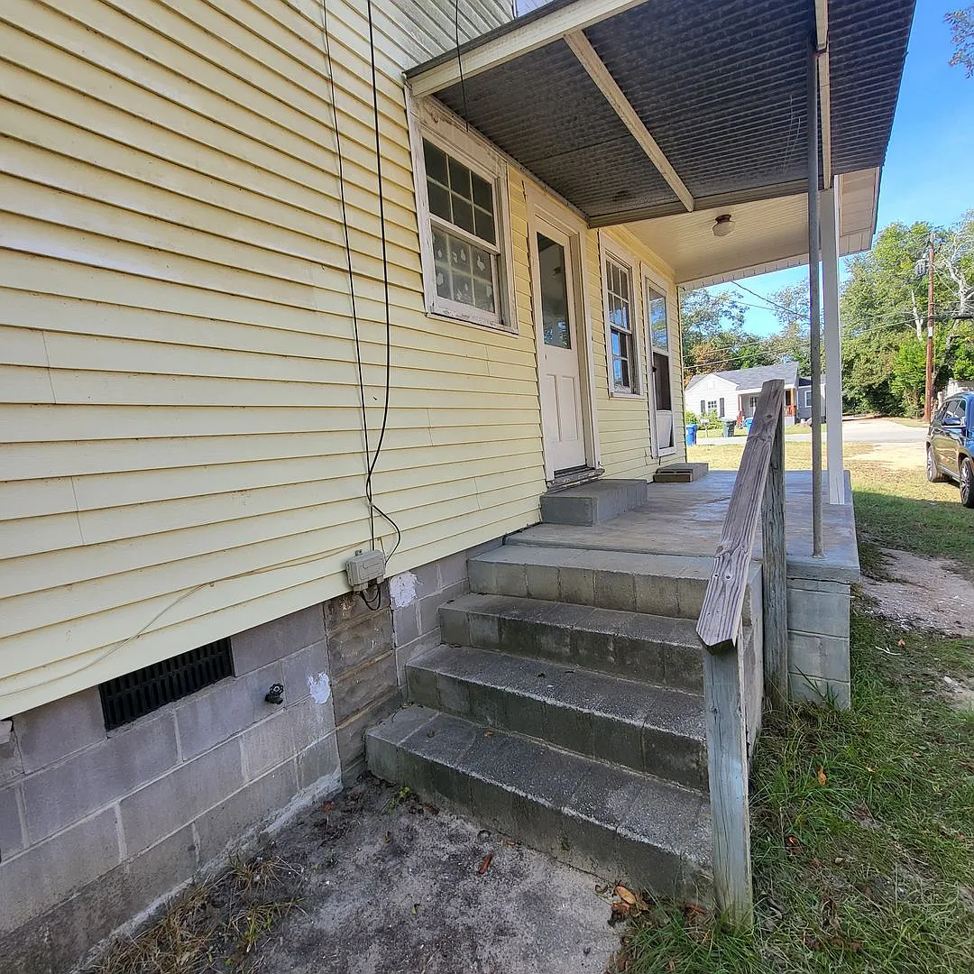 120 Hillcrest Dr — Photo 3
