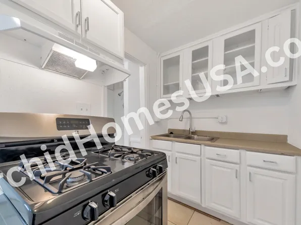 909 South 35th Avenue