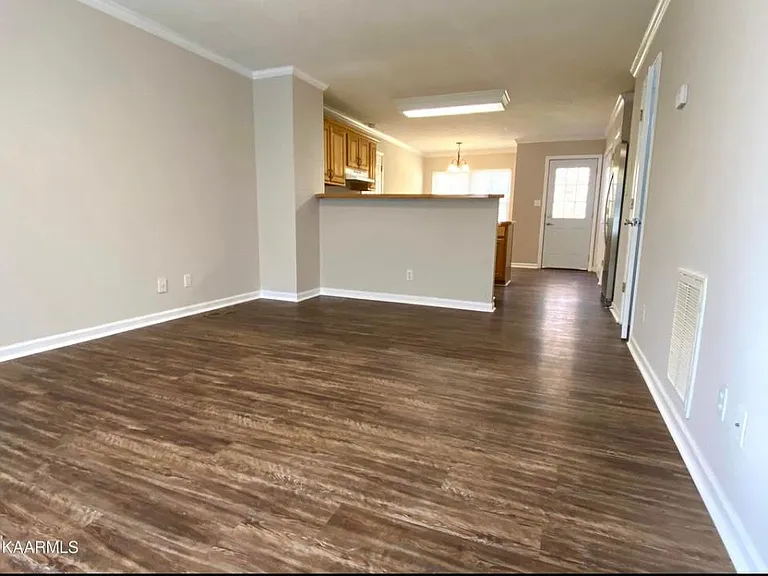 Woody Dr — Photo 6