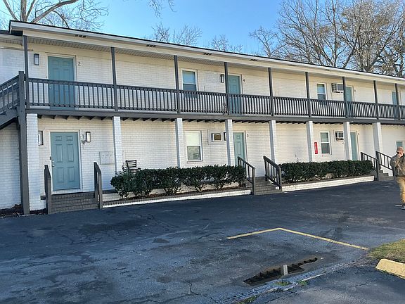 2nd image of 4025-4031 Bamberg Ave #4031-1
