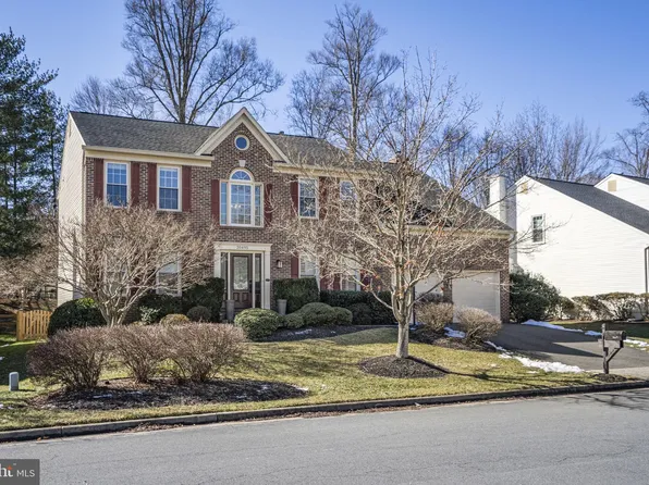 20495 Quarterpath Trace Cir, Sterling, VA 20165