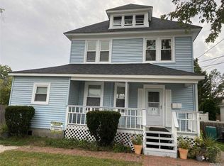 27 Park Pl #2, Lynbrook, NY 11563
