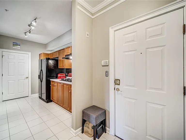 3275 Lenox Rd NE — Photo 2