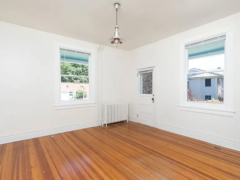 550 Valley St — Photo 22