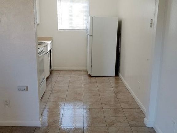 4th image of 1800 Kidder Ave