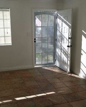 3rd image of 585 Madison Ave