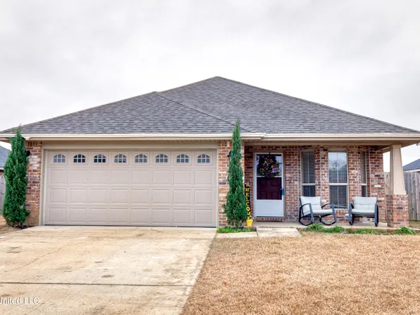 18139 Canal Ct, Gulfport, MS 39503