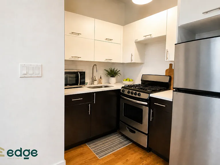 1358 De Kalb Ave #1L — Photo 3
