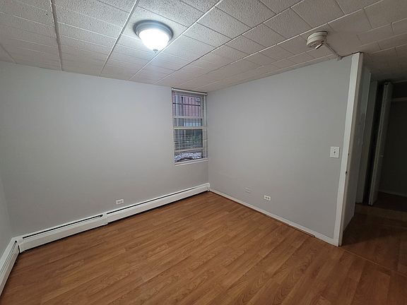 3rd image of 423 South Blvd #1W