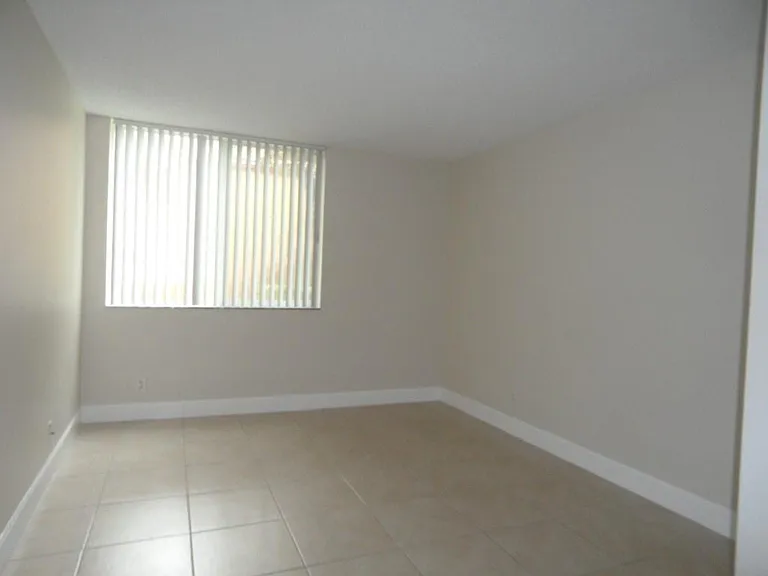 10773 Cleary Blvd #110 — Photo 9