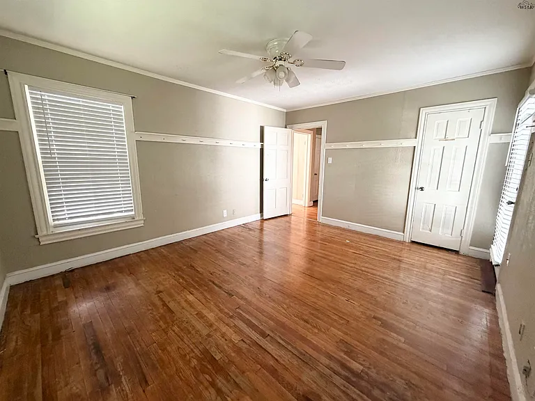 1820 Ardath Ave — Photo 15