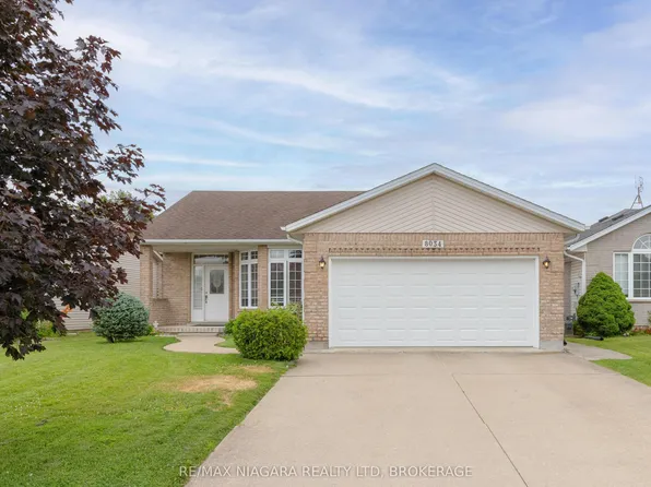 8034 Pinellas Park Dr, Niagara Falls, ON L2H 3B2