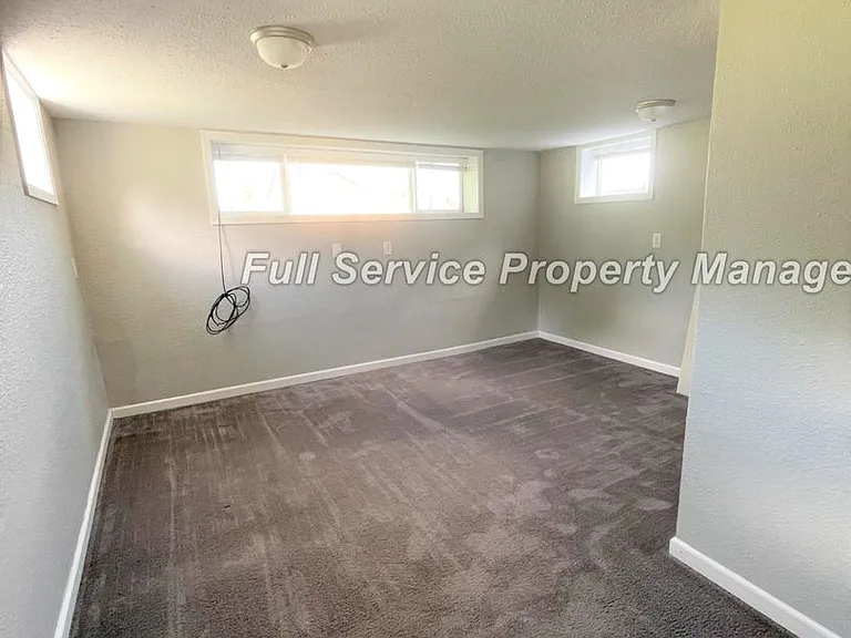 602 S 20th Pl — Photo 21