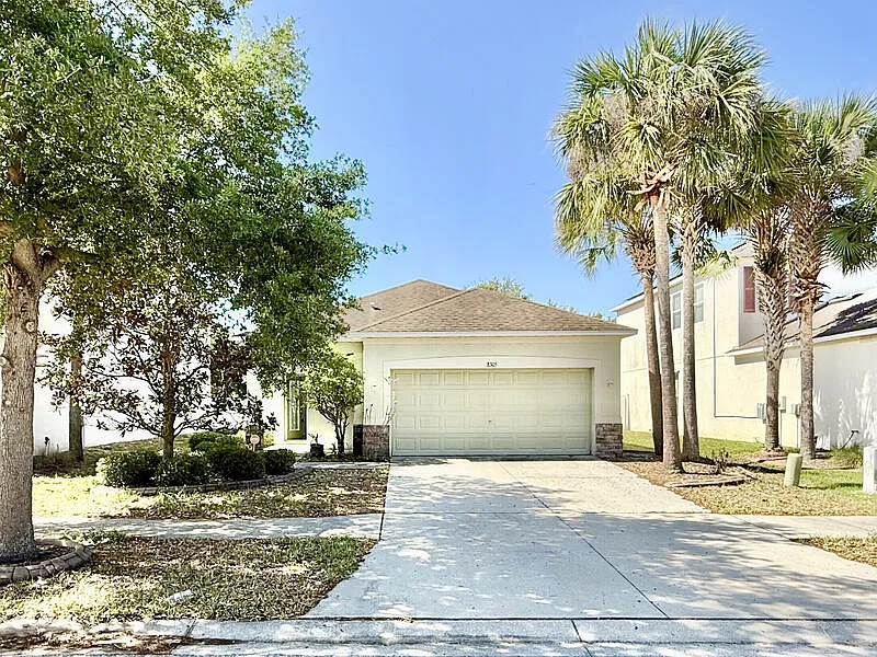 Building Photo - 8305 Deerland Bluff Ln