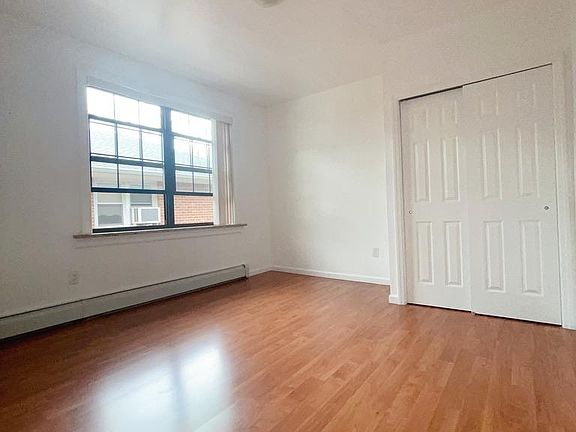 5th image of 15016 25th Dr Floor 2
