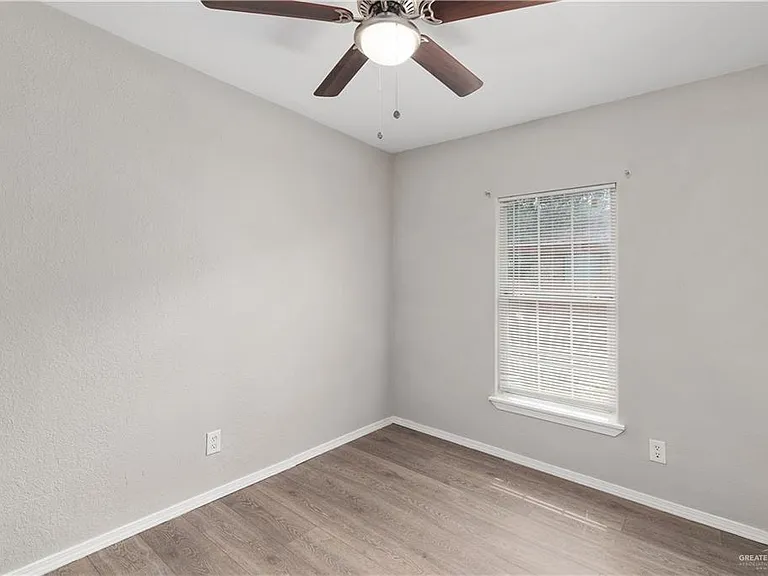2517 W Hackberry Ave — Photo 11