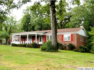 114 Hill St, Talladega, AL 35160