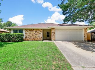 3605 Wentworth Dr, Arlington, TX 76001