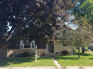 103 Richland Ave, Saint Charles, MN 55972