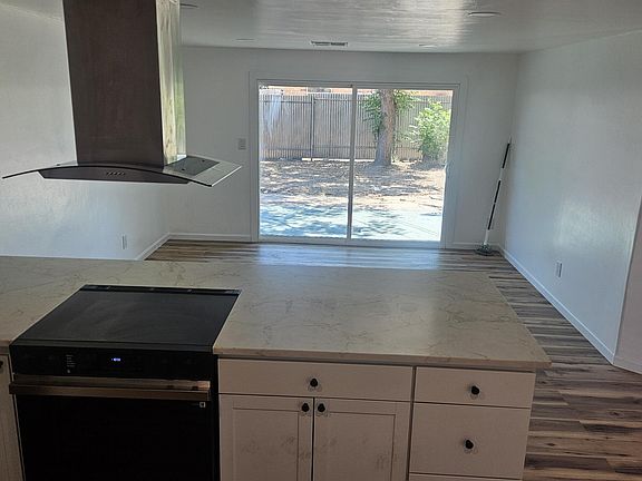 5th image of 4410 N Alicia Ave