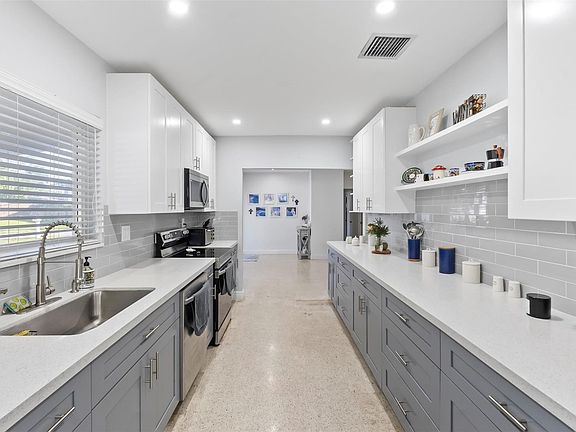 5th image of 9370 SW 181st Terrace