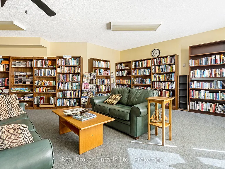 23 Woodlawn Rd E #811 — Photo 42