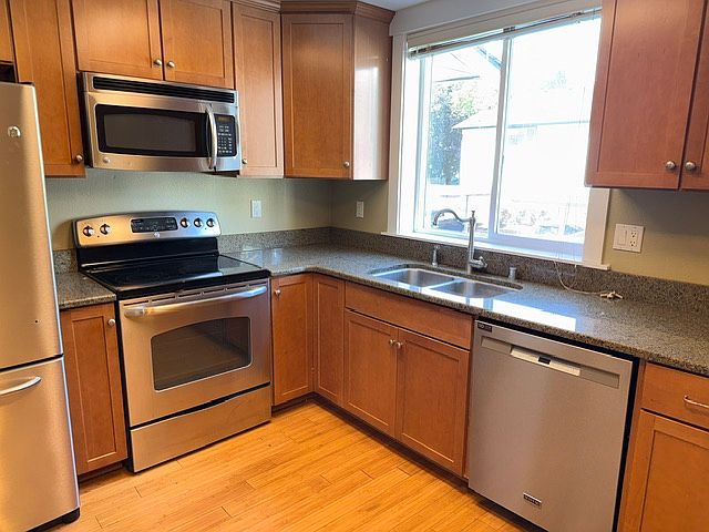 1st image of 2128 SW Holden St APT A204