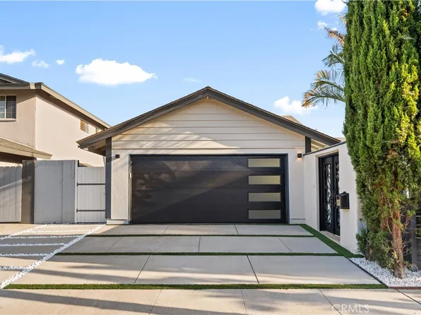 553 Sturgeon Dr, Costa Mesa, CA 92626